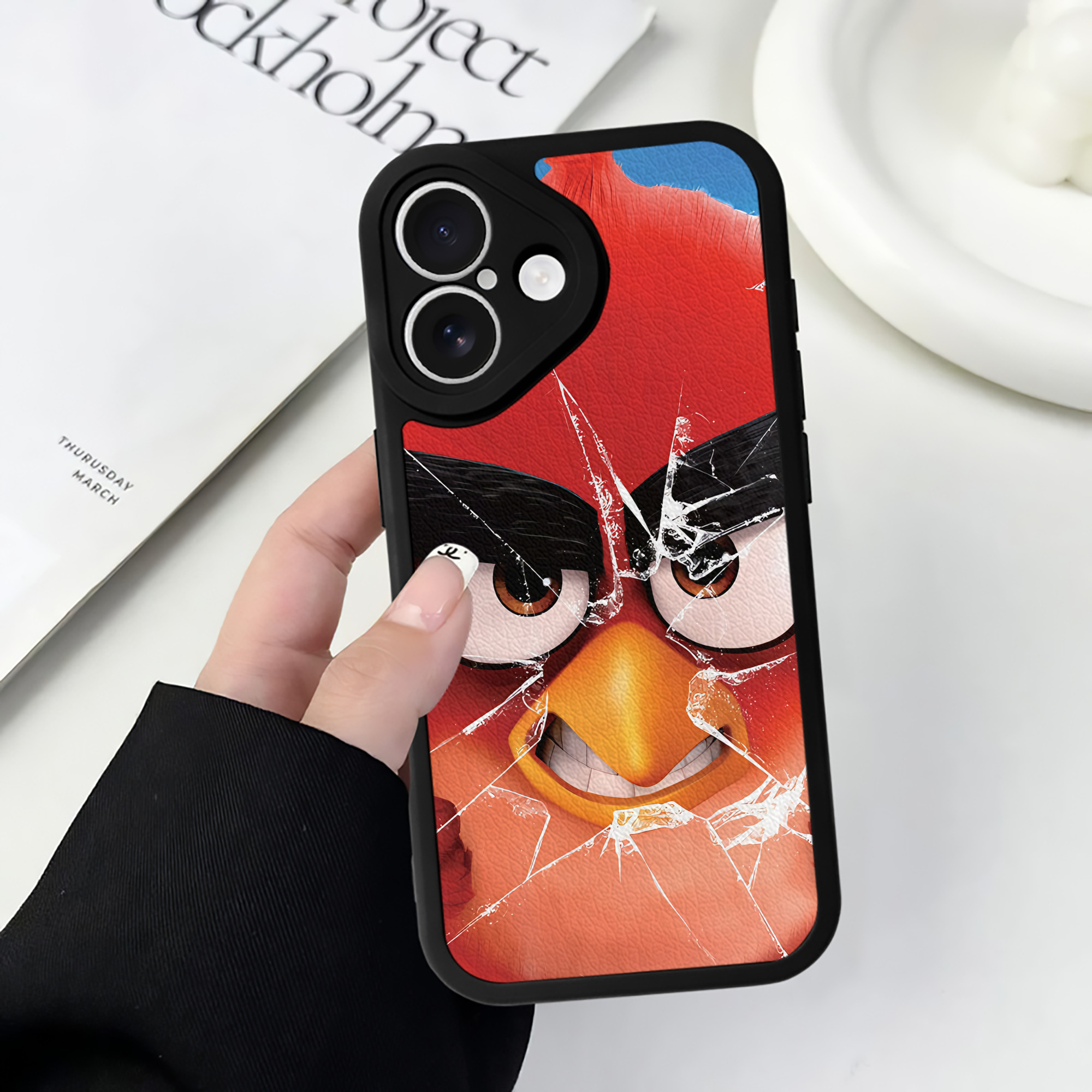 （画像用） Angry Birds アングリーバード 【iPhone 16シリーズ対応】シリコンスマホケース（レザー調） 材質：シリコン
